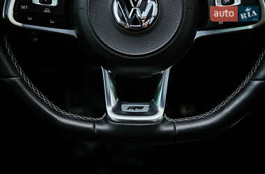 Внедорожник / Кроссовер Volkswagen Tiguan 2016 в 