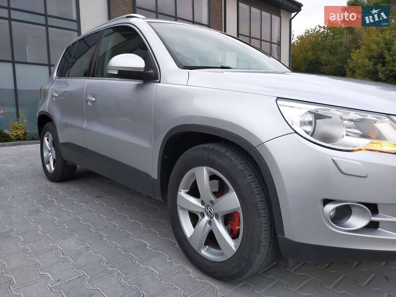 Позашляховик / Кросовер Volkswagen Tiguan 2010 в Тернополі