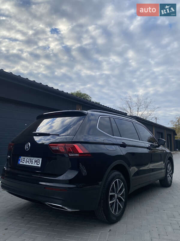 Внедорожник / Кроссовер Volkswagen Tiguan 2019 в Виннице фото 3 Внедорожник / Кроссовер Volkswagen Tiguan 2019 в Виннице