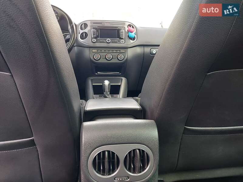 Внедорожник / Кроссовер Volkswagen Tiguan 2013 в Хмельницком