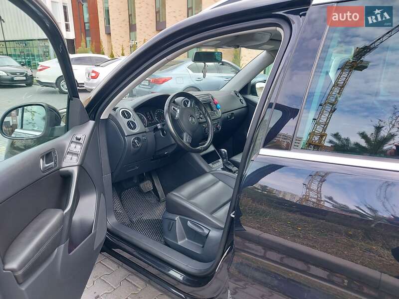 Внедорожник / Кроссовер Volkswagen Tiguan 2013 в Хмельницком