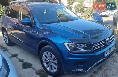 Внедорожник / Кроссовер Volkswagen Tiguan 2017 в Одессе