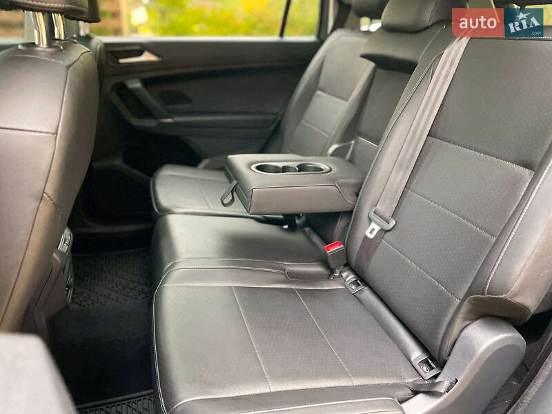 Внедорожник / Кроссовер Volkswagen Tiguan 2017 в Киеве фото 24 Внедорожник / Кроссовер Volkswagen Tiguan 2017 в Киеве