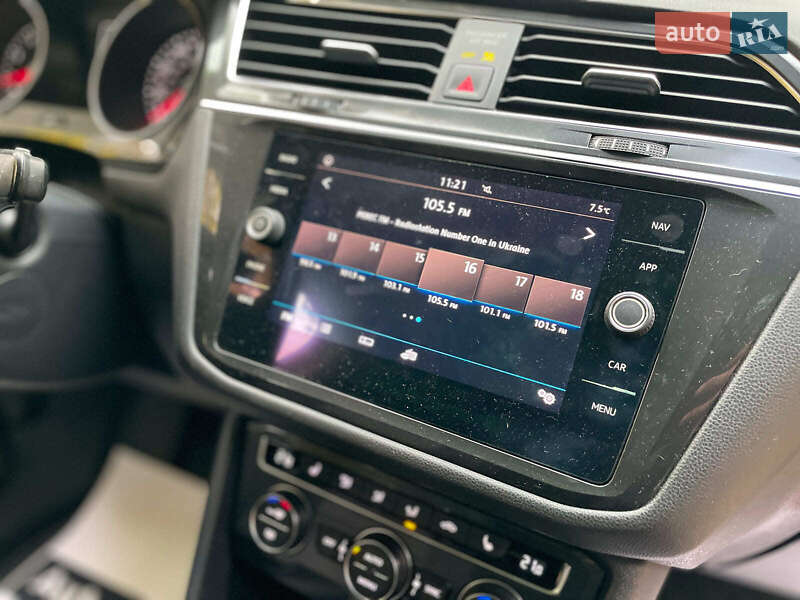 Внедорожник / Кроссовер Volkswagen Tiguan 2017 в Киеве фото 43 Внедорожник / Кроссовер Volkswagen Tiguan 2017 в Киеве