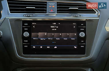 Внедорожник / Кроссовер Volkswagen Tiguan 2018 в 