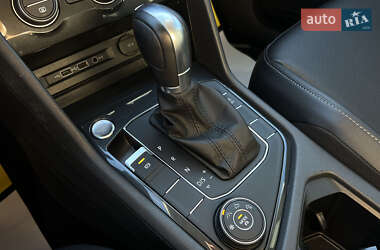 Внедорожник / Кроссовер Volkswagen Tiguan 2018 в 