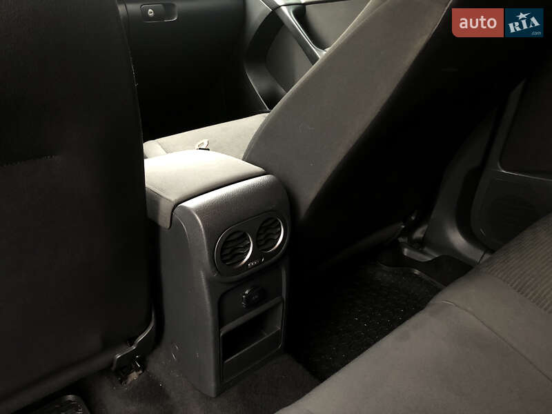 Внедорожник / Кроссовер Volkswagen Tiguan 2015 в Кременчуге фото 29 Внедорожник / Кроссовер Volkswagen Tiguan 2015 в Кременчуге