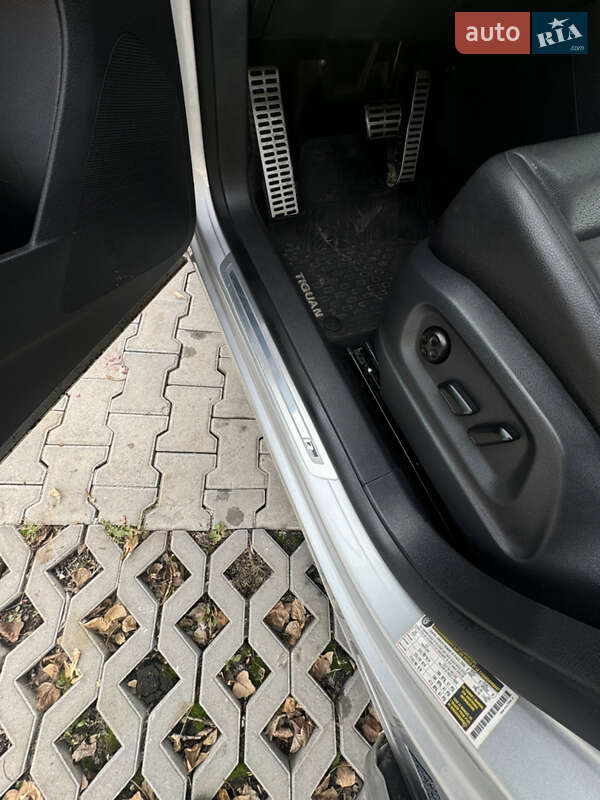 Внедорожник / Кроссовер Volkswagen Tiguan 2016 в Ивано-Франковске