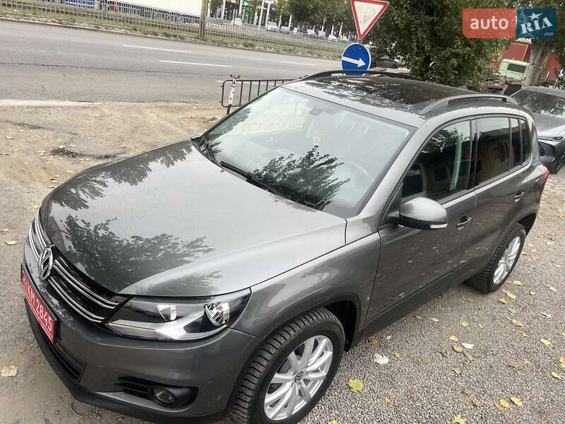 Позашляховик / Кросовер Volkswagen Tiguan 2015 в Дніпрі