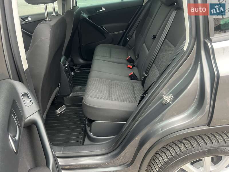 Позашляховик / Кросовер Volkswagen Tiguan 2015 в Дніпрі
