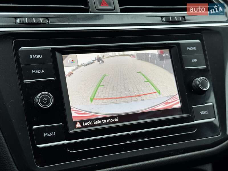 Внедорожник / Кроссовер Volkswagen Tiguan 2022 в Киеве