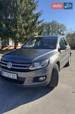 Внедорожник / Кроссовер Volkswagen Tiguan 2015 в Славуте