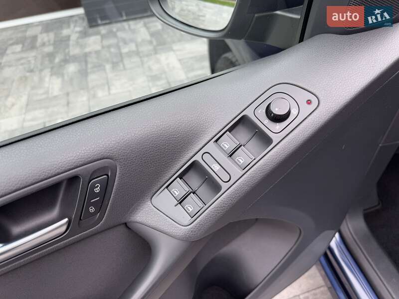 Внедорожник / Кроссовер Volkswagen Tiguan 2011 в Луцке фото 19 Внедорожник / Кроссовер Volkswagen Tiguan 2011 в Луцке