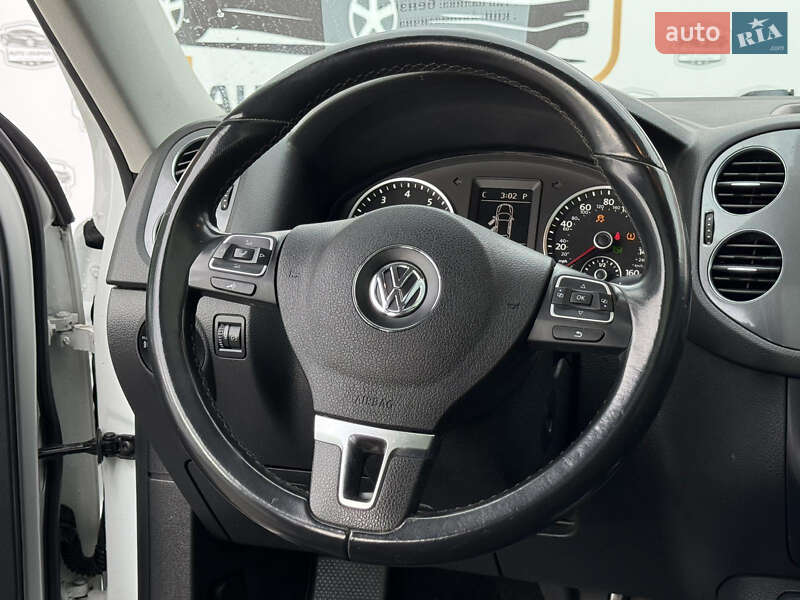 Внедорожник / Кроссовер Volkswagen Tiguan 2016 в Виннице