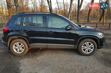 Позашляховик / Кросовер Volkswagen Tiguan 2015 в  фото 4 Позашляховик / Кросовер Volkswagen Tiguan 2015 в