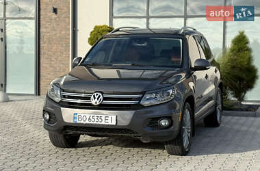 Внедорожник / Кроссовер Volkswagen Tiguan 2015 в 