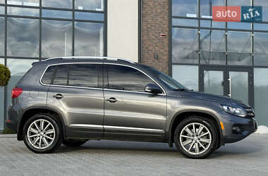 Внедорожник / Кроссовер Volkswagen Tiguan 2015 в 