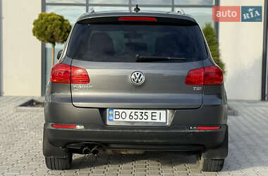 Внедорожник / Кроссовер Volkswagen Tiguan 2015 в 