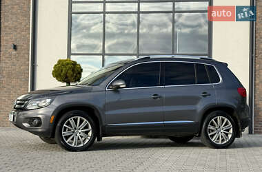 Внедорожник / Кроссовер Volkswagen Tiguan 2015 в 