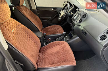 Внедорожник / Кроссовер Volkswagen Tiguan 2015 в 