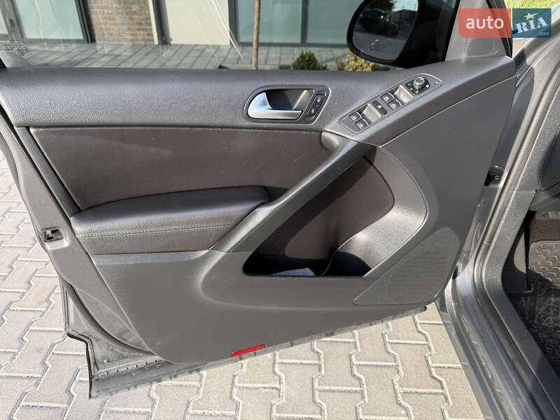 Внедорожник / Кроссовер Volkswagen Tiguan 2015 в Тернополе