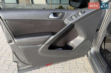 Внедорожник / Кроссовер Volkswagen Tiguan 2015 в 
