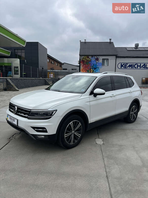 Внедорожник / Кроссовер Volkswagen Tiguan 2017 в Белой Церкви