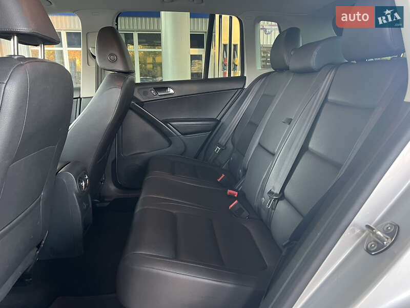 Внедорожник / Кроссовер Volkswagen Tiguan 2016 в Николаеве