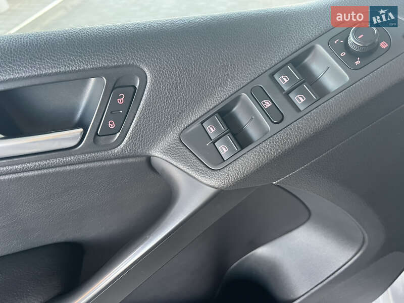 Внедорожник / Кроссовер Volkswagen Tiguan 2016 в Николаеве