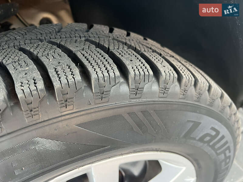 Внедорожник / Кроссовер Volkswagen Tiguan 2016 в Николаеве