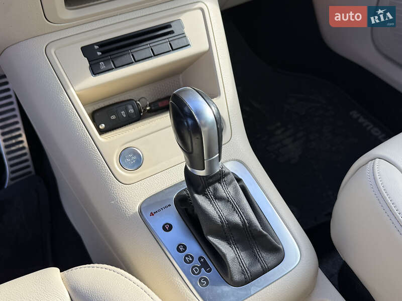 Позашляховик / Кросовер Volkswagen Tiguan 2015 в Стрию