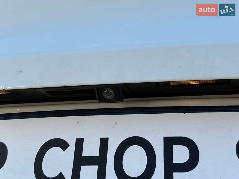 Внедорожник / Кроссовер Volkswagen Tiguan 2016 в Стрые