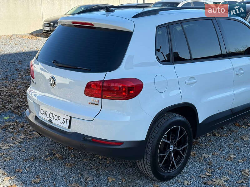 Внедорожник / Кроссовер Volkswagen Tiguan 2016 в Стрые