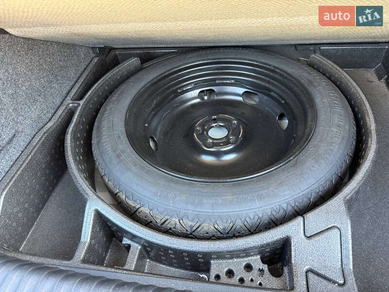 Внедорожник / Кроссовер Volkswagen Tiguan 2016 в Стрые