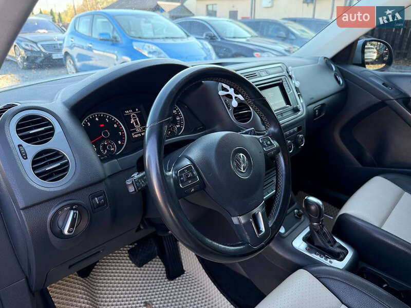 Внедорожник / Кроссовер Volkswagen Tiguan 2016 в Стрые