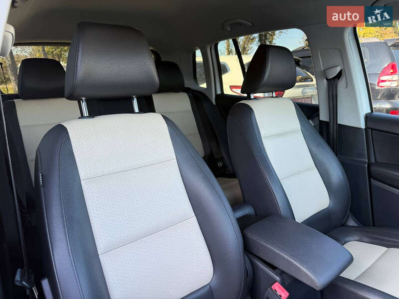 Внедорожник / Кроссовер Volkswagen Tiguan 2016 в Стрые