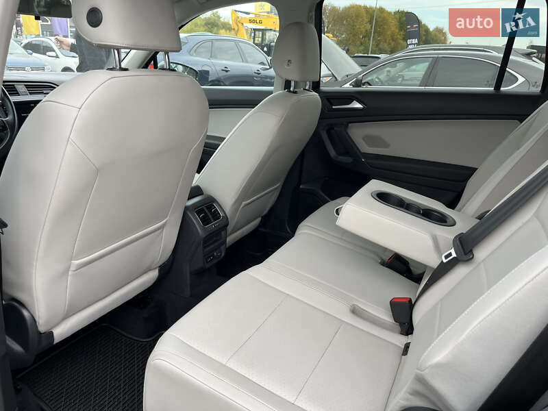 Внедорожник / Кроссовер Volkswagen Tiguan 2017 в Львове фото 16 Внедорожник / Кроссовер Volkswagen Tiguan 2017 в Львове
