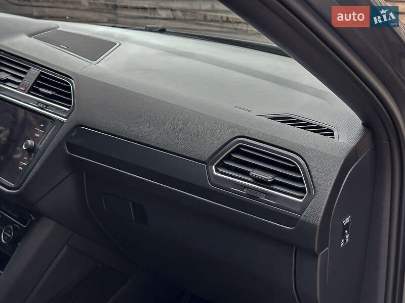 Позашляховик / Кросовер Volkswagen Tiguan 2019 в Бродах фото 136 Позашляховик / Кросовер Volkswagen Tiguan 2019 в Бродах