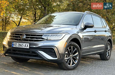 Внедорожник / Кроссовер Volkswagen Tiguan 2023 в Каменском