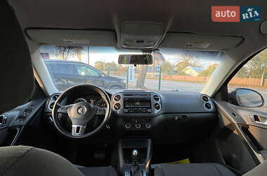 Позашляховик / Кросовер Volkswagen Tiguan 2013 в  фото 9 Позашляховик / Кросовер Volkswagen Tiguan 2013 в