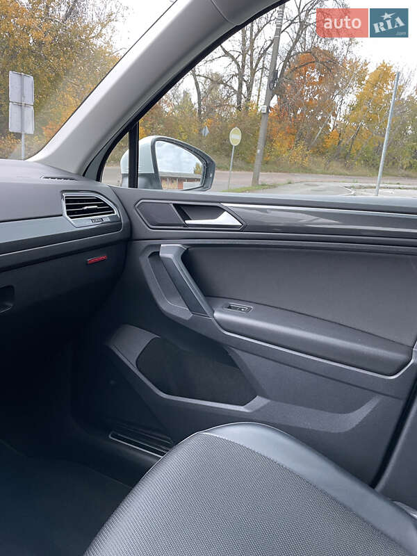 Позашляховик / Кросовер Volkswagen Tiguan 2019 в Чернігові