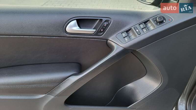 Внедорожник / Кроссовер Volkswagen Tiguan 2015 в Косове