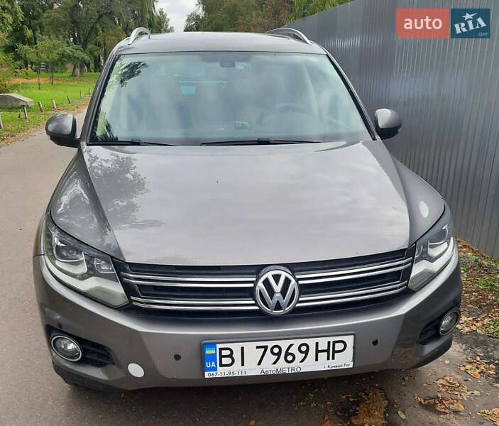 Внедорожник / Кроссовер Volkswagen Tiguan 2011 в Кременчуге фото Внедорожник / Кроссовер Volkswagen Tiguan 2011 в Кременчуге