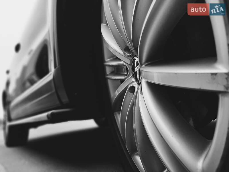 Позашляховик / Кросовер Volkswagen Tiguan 2011 в Києві фото 32 Позашляховик / Кросовер Volkswagen Tiguan 2011 в Києві