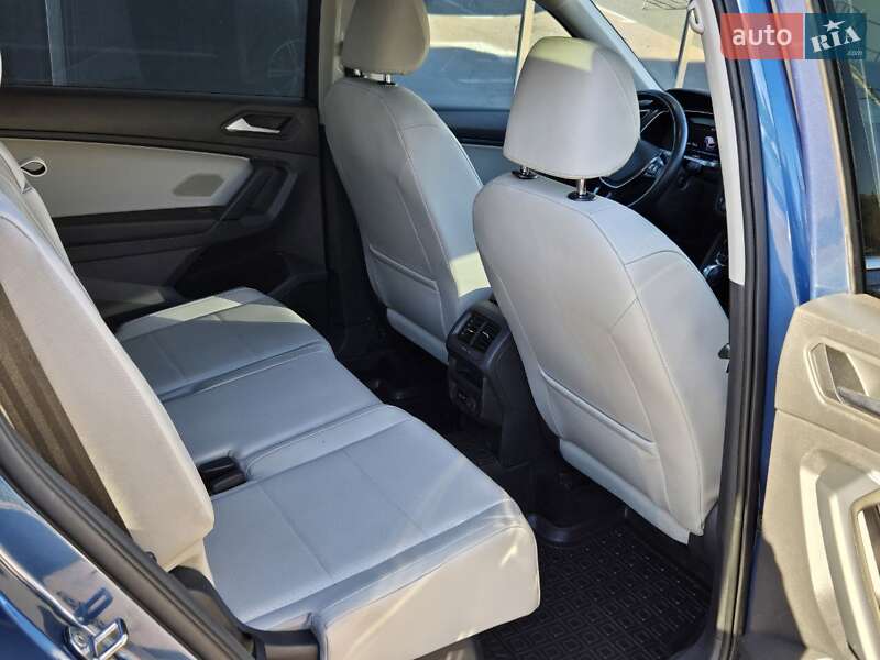 Внедорожник / Кроссовер Volkswagen Tiguan 2018 в Киеве фото 13 Внедорожник / Кроссовер Volkswagen Tiguan 2018 в Киеве
