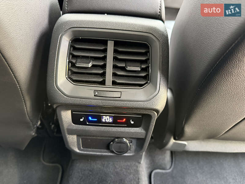 Внедорожник / Кроссовер Volkswagen Tiguan 2022 в Киеве