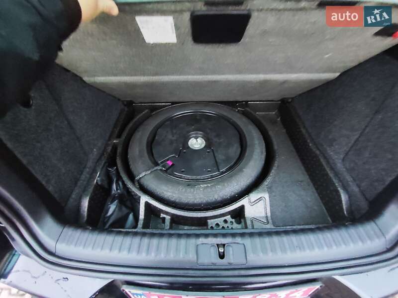 Внедорожник / Кроссовер Volkswagen Tiguan 2014 в Миргороде