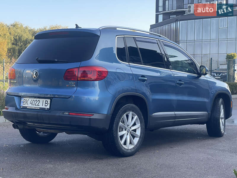 Внедорожник / Кроссовер Volkswagen Tiguan 2016 в Ровно