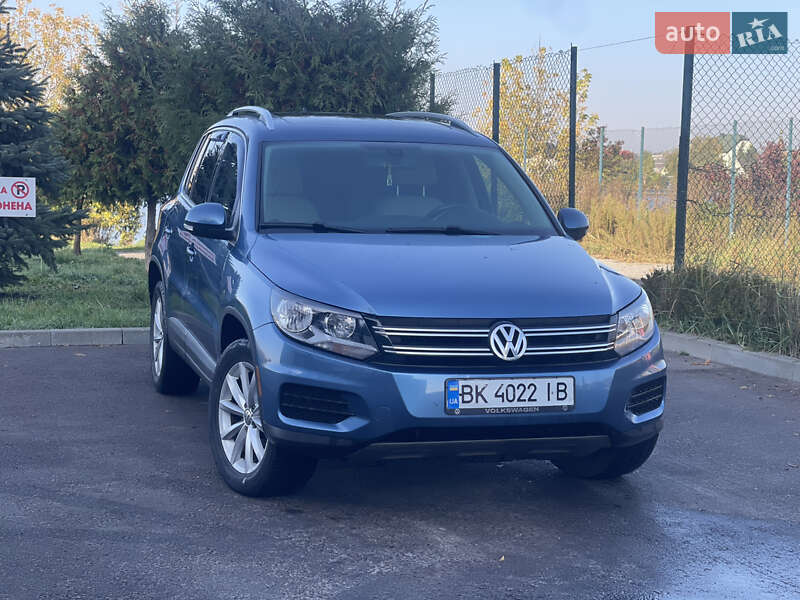 Внедорожник / Кроссовер Volkswagen Tiguan 2016 в Ровно