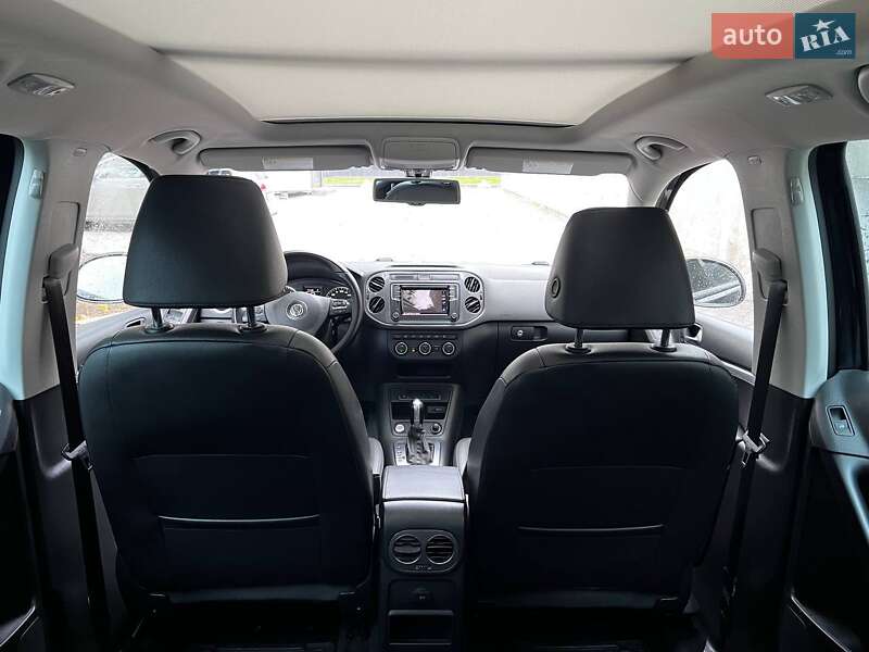 Внедорожник / Кроссовер Volkswagen Tiguan 2015 в Ровно